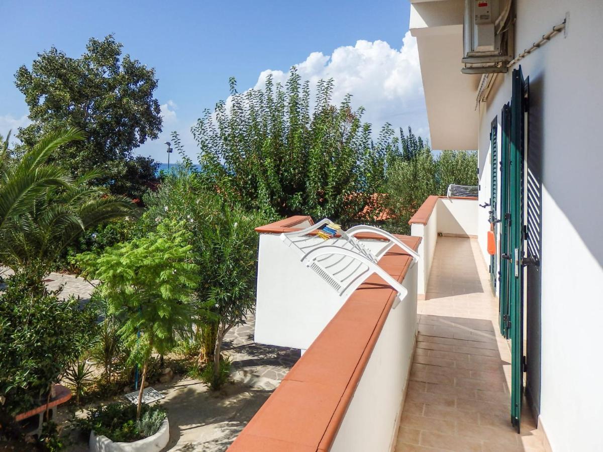 Aparthotel La Grazia Parghelia Esterno foto